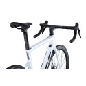 VELO ROUTE EN CARBONE BMC TEAMMACHINE SLR ONE SRAM FORCE FREINS A DISQUE HYDRAULIQUE