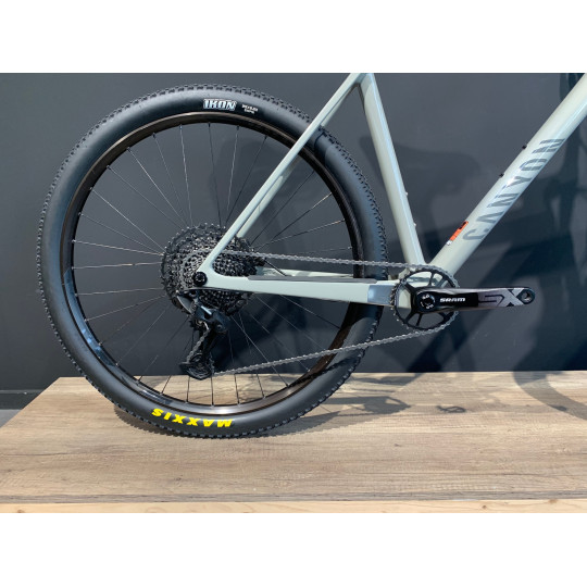 VTT SEMI RIGIDE EN CARBONE CANYON EXCEED CF 4 29 POUCES