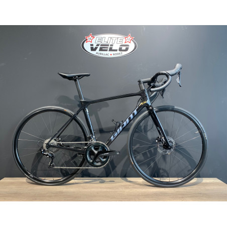 VELO DE ROUTE LEGER CARBONE GIANT TCR FREINS A DISQUE HYDRAULIQUE