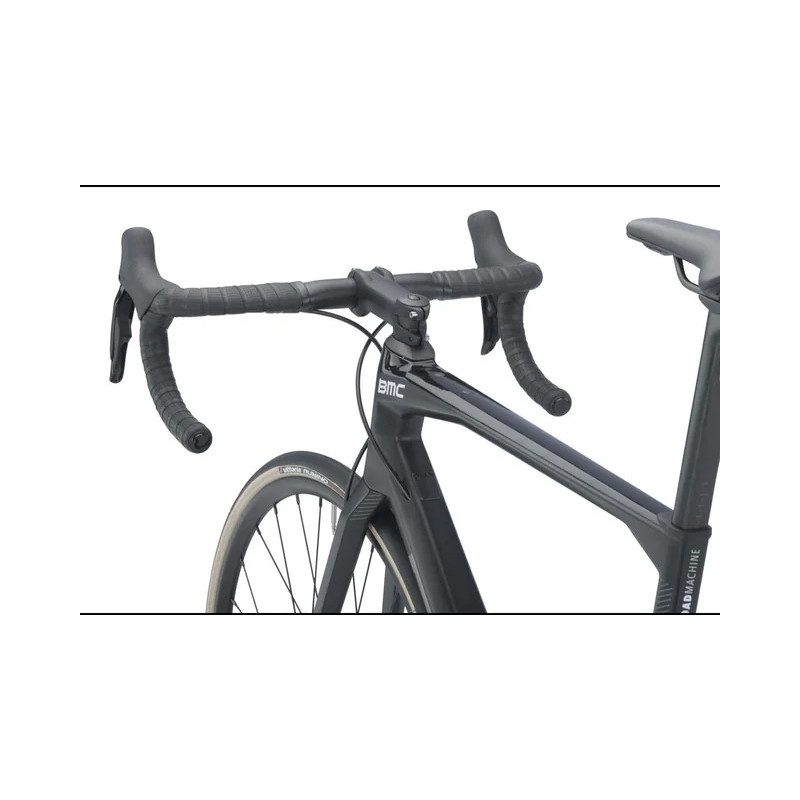 VELO ROUTE EN CARBONE BMC ROADMACHINE FIVE  SHIMANO 105 FREINS A DISQUE HYDRAULIQUE