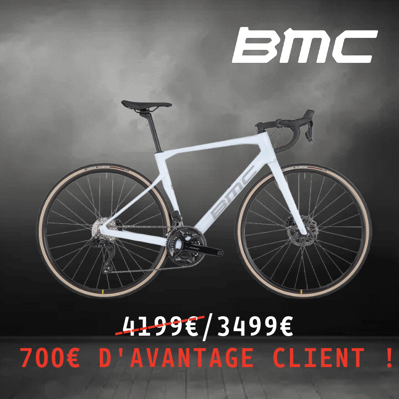 VELO DE ROUTE CARBONE BMC ROADMACHINE FOUR SHIMANO 105 FREINS A DISQUE HYDRAULIQUE