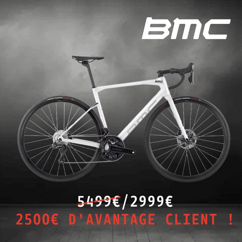VELO DE ROUTE CARBONE BMC ROADMACHINE THREE SHIMANO ULTEGRA DI2 FREINS A DISQUE HYDRAULIQUE