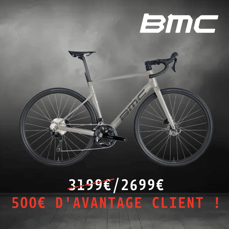 VELO DE ROUTE EN CARBONE BMC ROADMACHINE THREE SHIMANO 105 FREINS A DISQUE HYDRAULIQUES