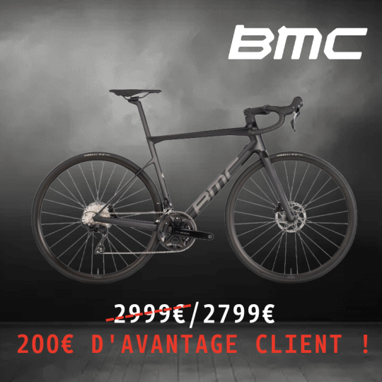 VELO ROUTE CARBONE BMC TEAMAMCHINE SLR FOUR SHIMANO 105 FREINS A DISQUE HYDRAULIQUE